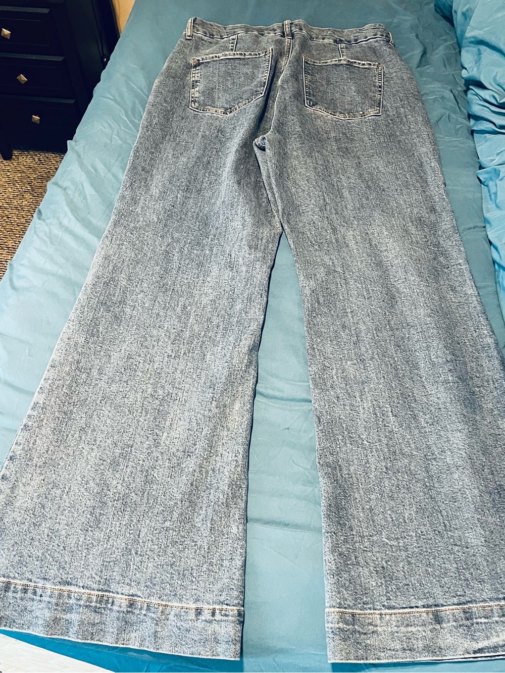 Fashion Nova Women's Light Wash Wide-Leg Jeans